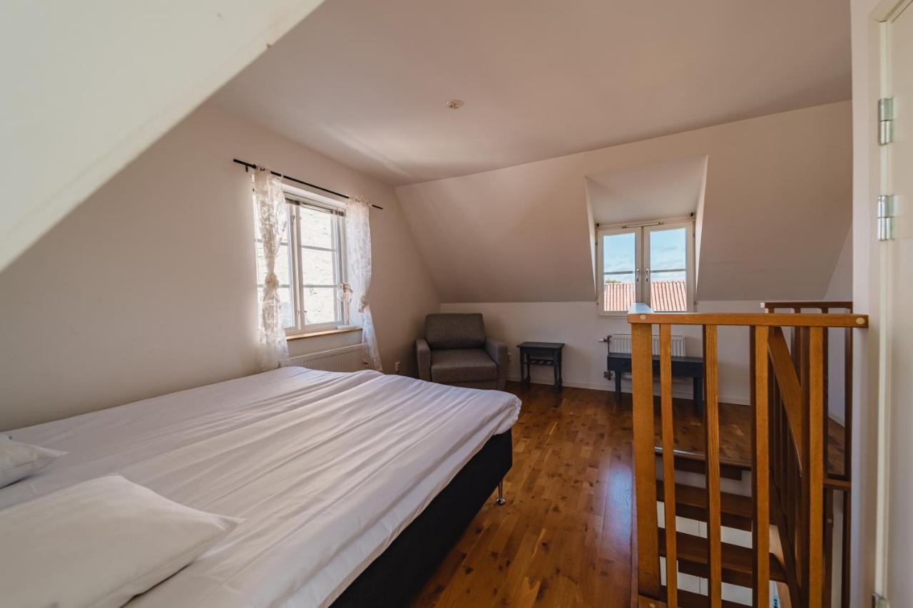 Oesterport - Visby Laegenhetshotell Room photo